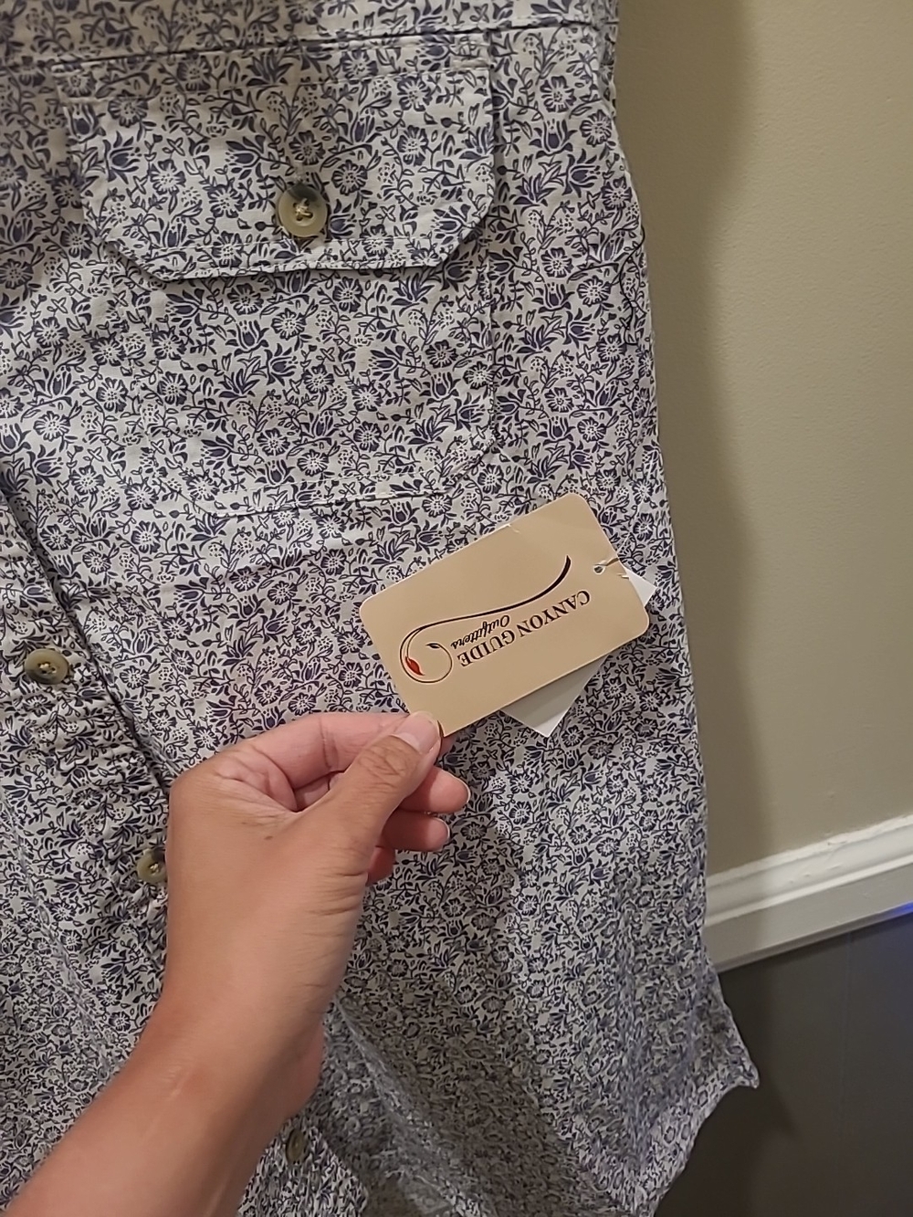 Canyon Guide Outfitters Women L Gray Floral Cotton Stretch Sleeveless Shirt NWT - Picture 5 of 14